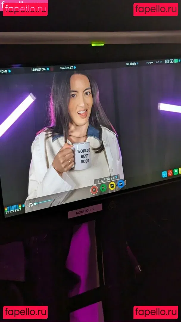 Jane Douglas Onlyfans Photo Gallery 