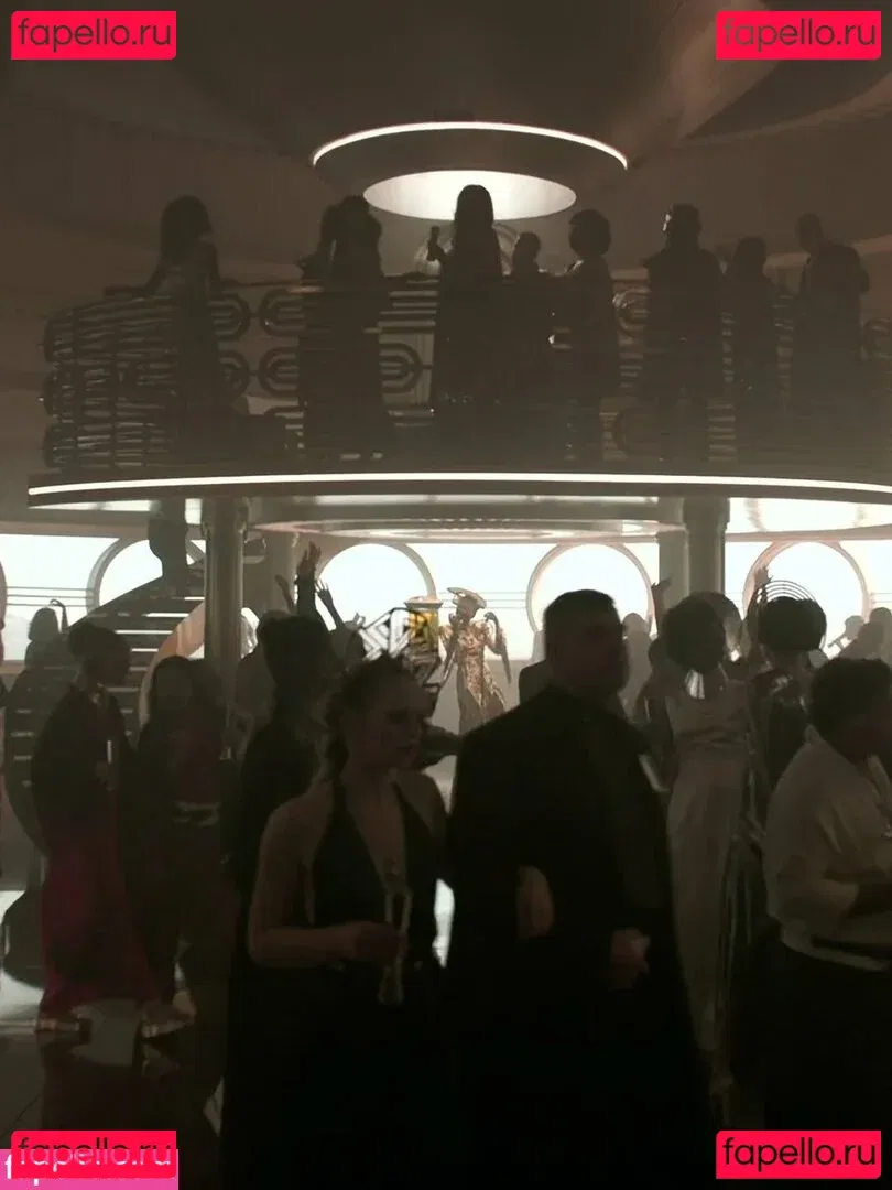 Jane Douglas Onlyfans Photo Gallery 