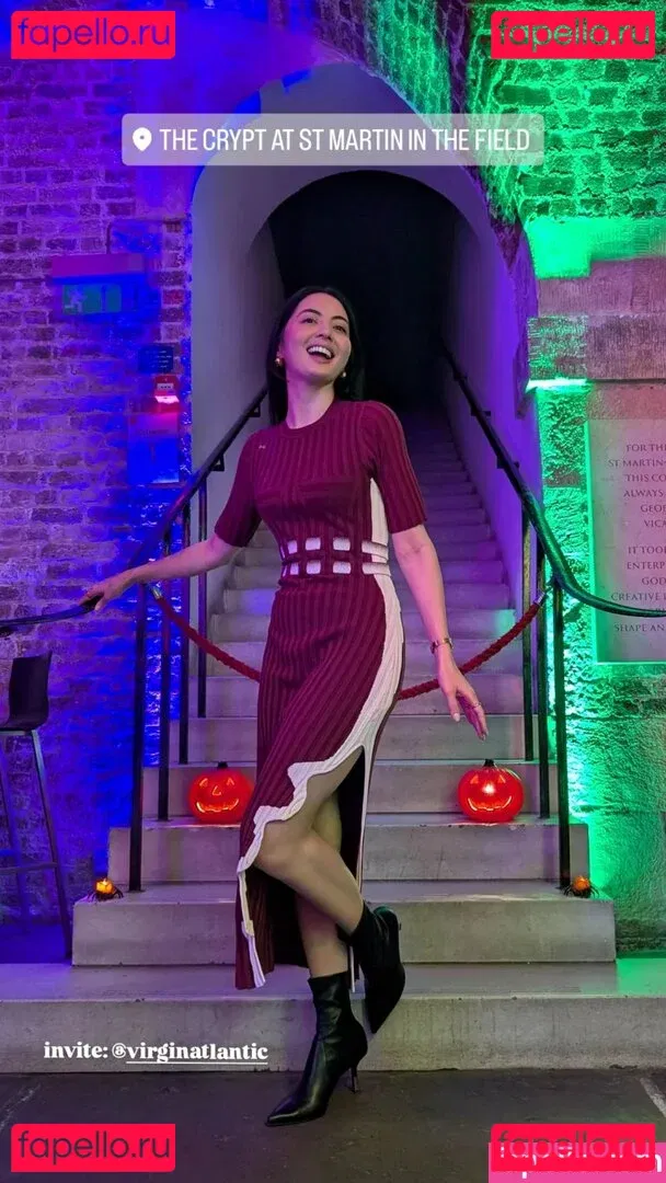 Jane Douglas Onlyfans Photo Gallery 