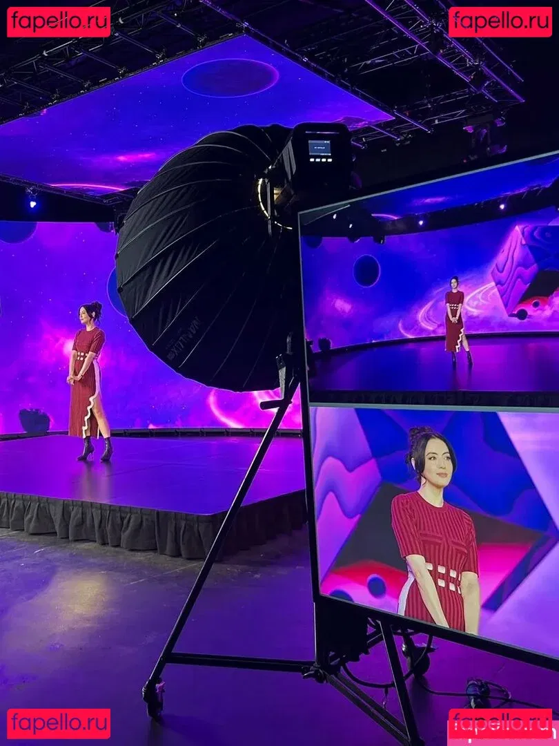 Jane Douglas Onlyfans Photo Gallery 