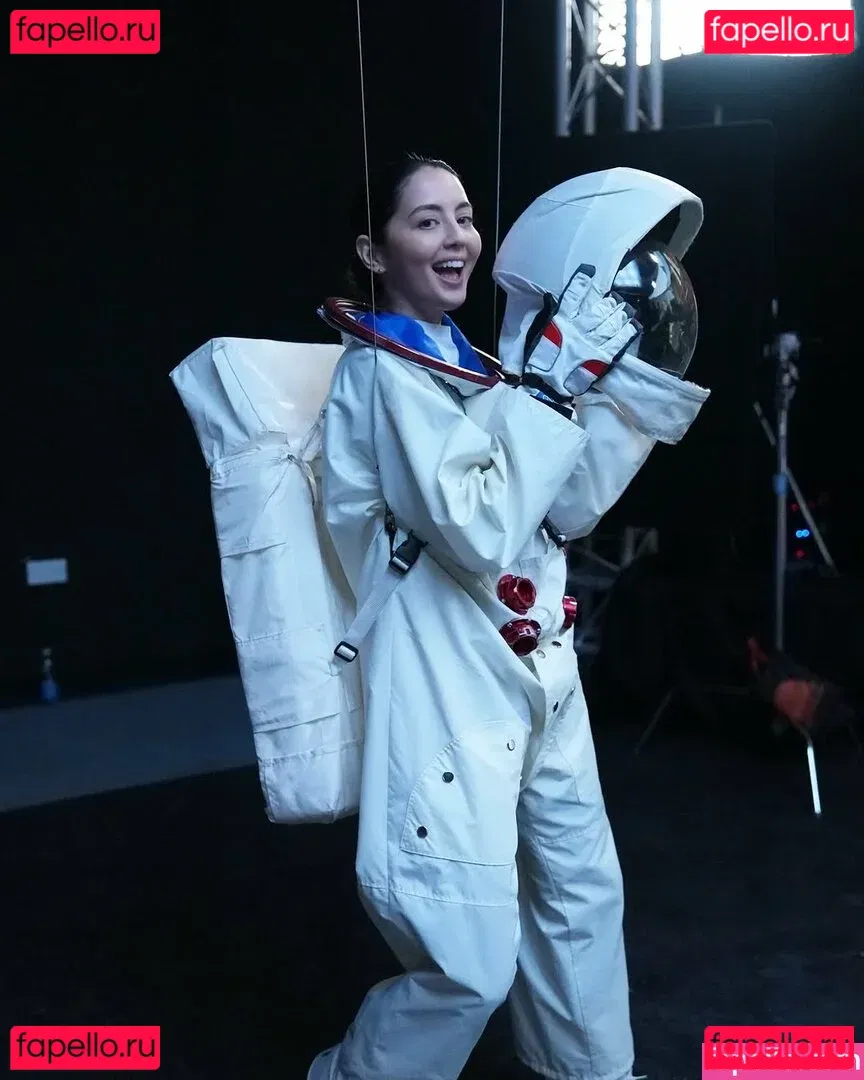 Jane Douglas Onlyfans Photo Gallery 