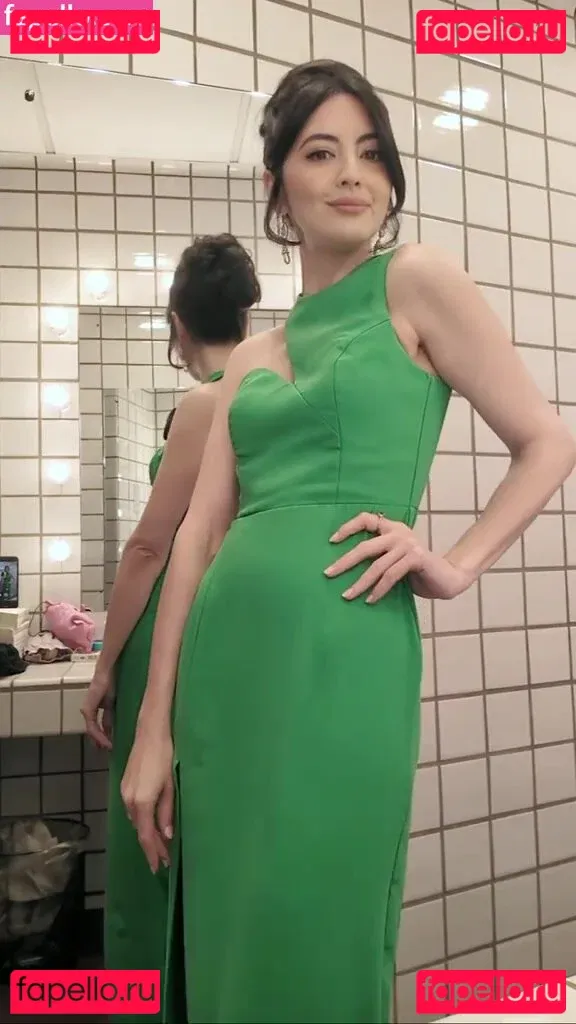 Jane Douglas Onlyfans Photo Gallery 