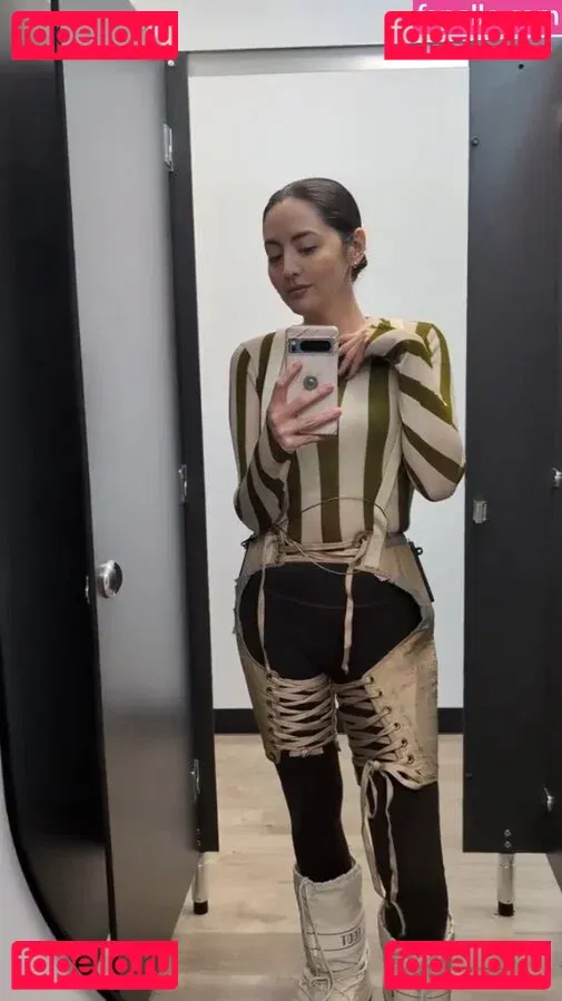 Jane Douglas Onlyfans Photo Gallery 