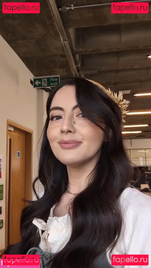 Jane Douglas Onlyfans Photo Gallery 