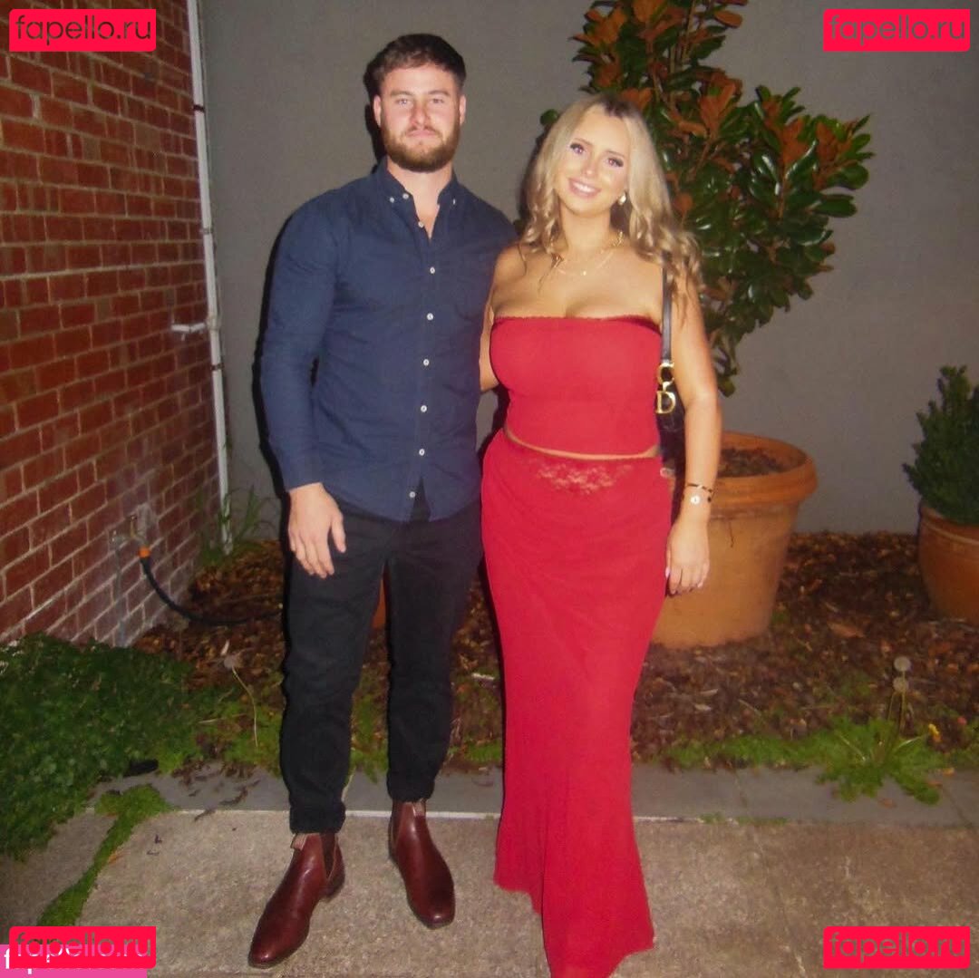 Sacha Ross Nude Onlyfans Photo 33