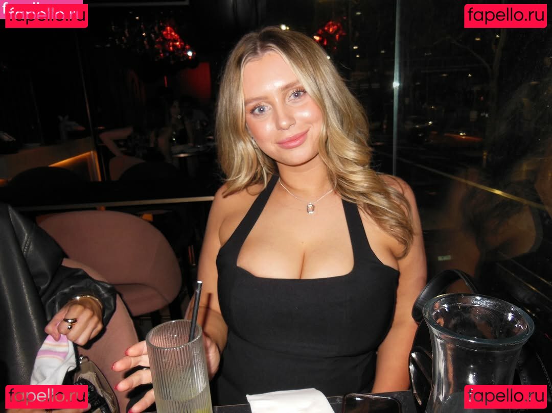 Sacha Ross Nude Onlyfans Photo 6