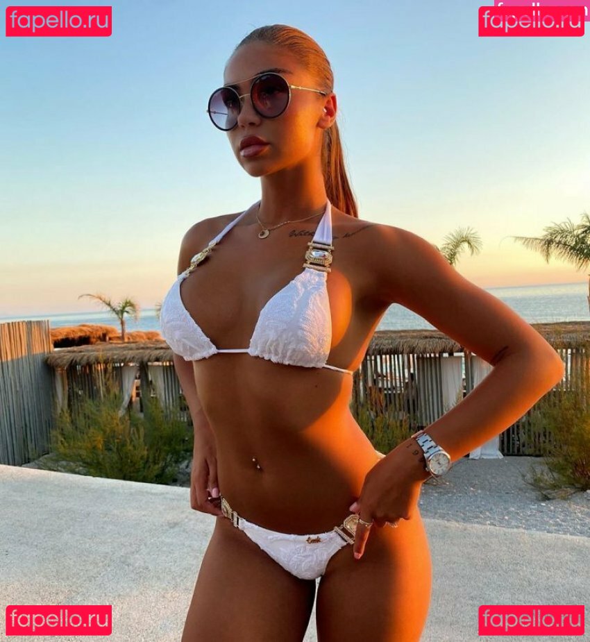 Artanitaj Nude Onlyfans Photo 13