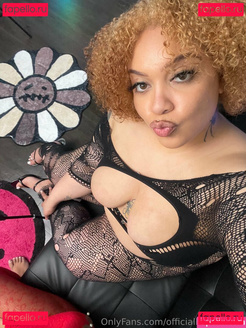 officialhhoneybee Nude Onlyfans Photo 12