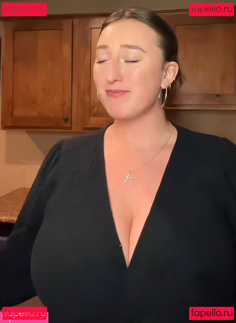 Hannah Brown Nude Onlyfans Photo 17