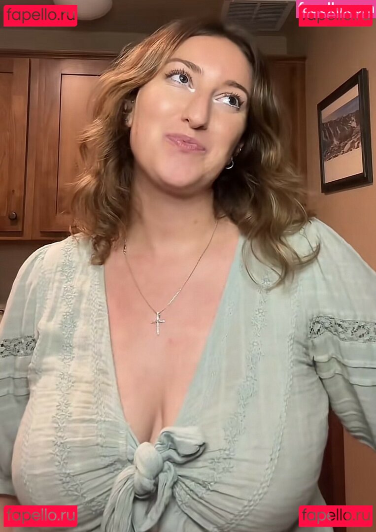 Hannah Brown Nude Onlyfans Photo 8