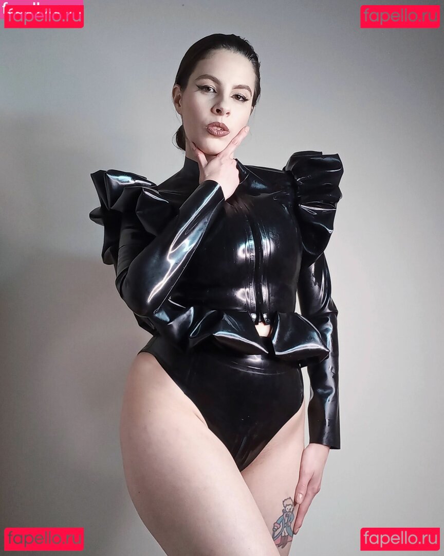 Marketaves Nude Onlyfans Photo 26