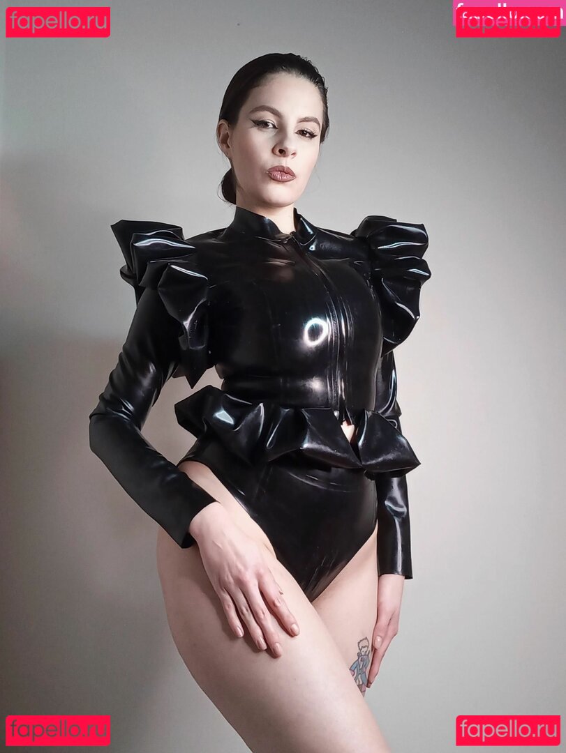 Marketaves Nude Onlyfans Photo 16