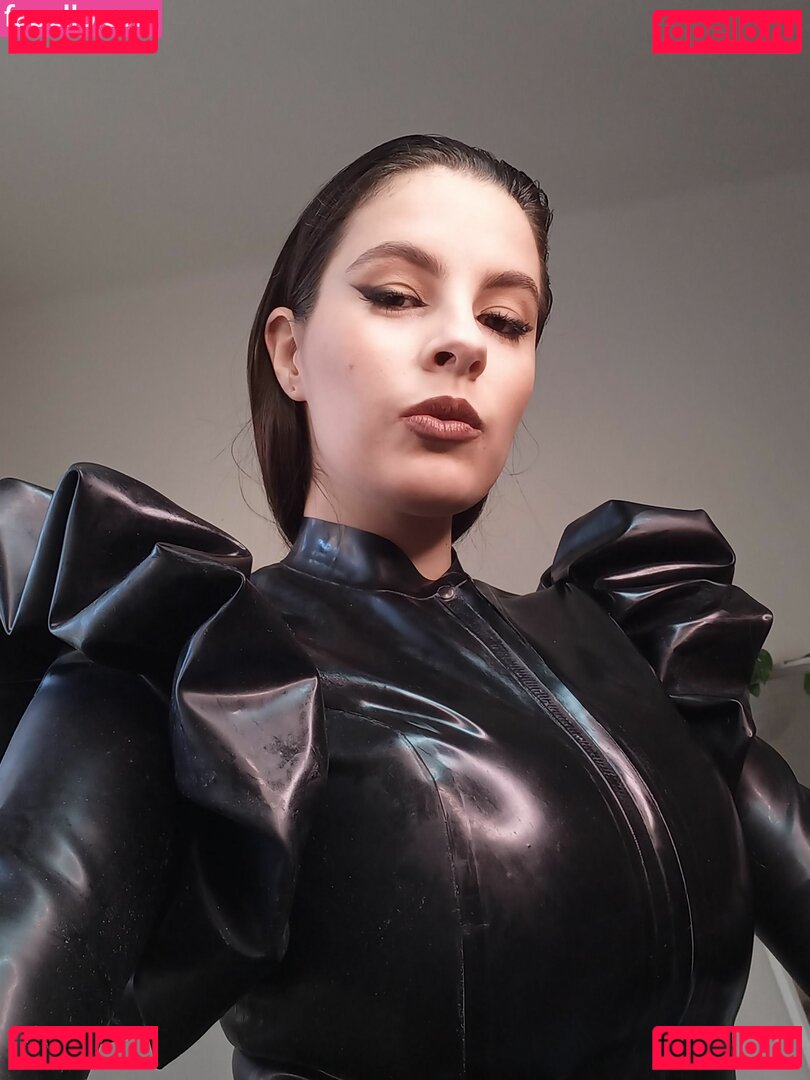 Marketaves Nude Onlyfans Photo 17