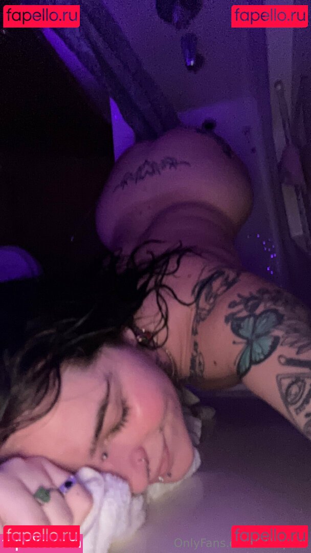 btbspam Nude Onlyfans Photo 10