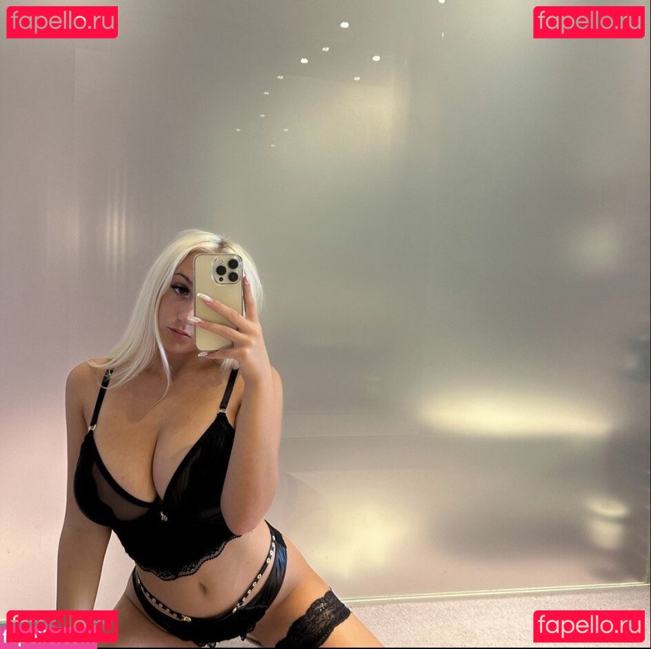 Avaxnova Nude Onlyfans Photo 5