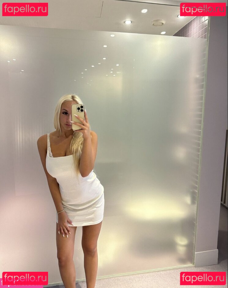 Avaxnova Nude Onlyfans Photo 4