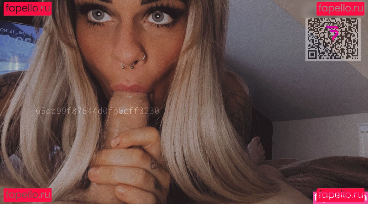 Lea Meinhardt Nude Onlyfans Photo 20