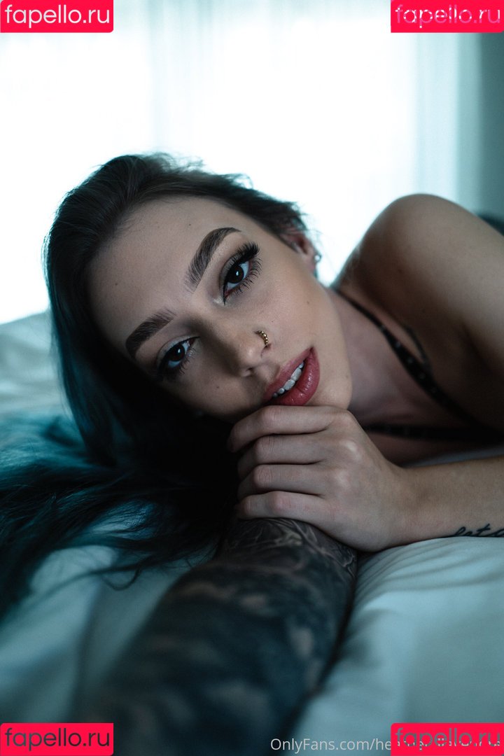 Hatori 紀奈奈 Onlyfans Photo Gallery 