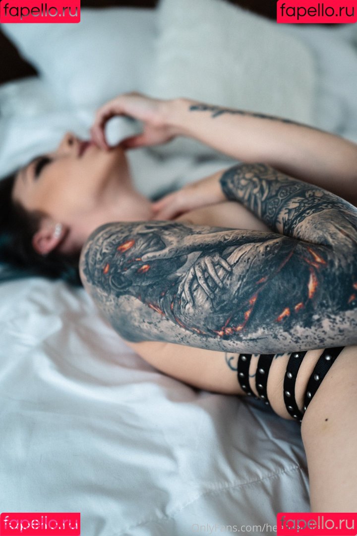 Hatori 紀奈奈 Onlyfans Photo Gallery 