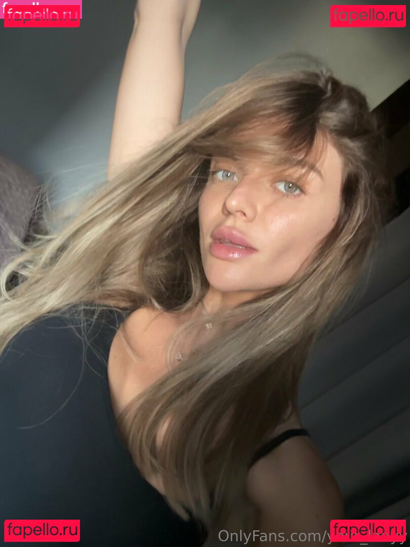 Mysterious Lady Nude Onlyfans Photo 9