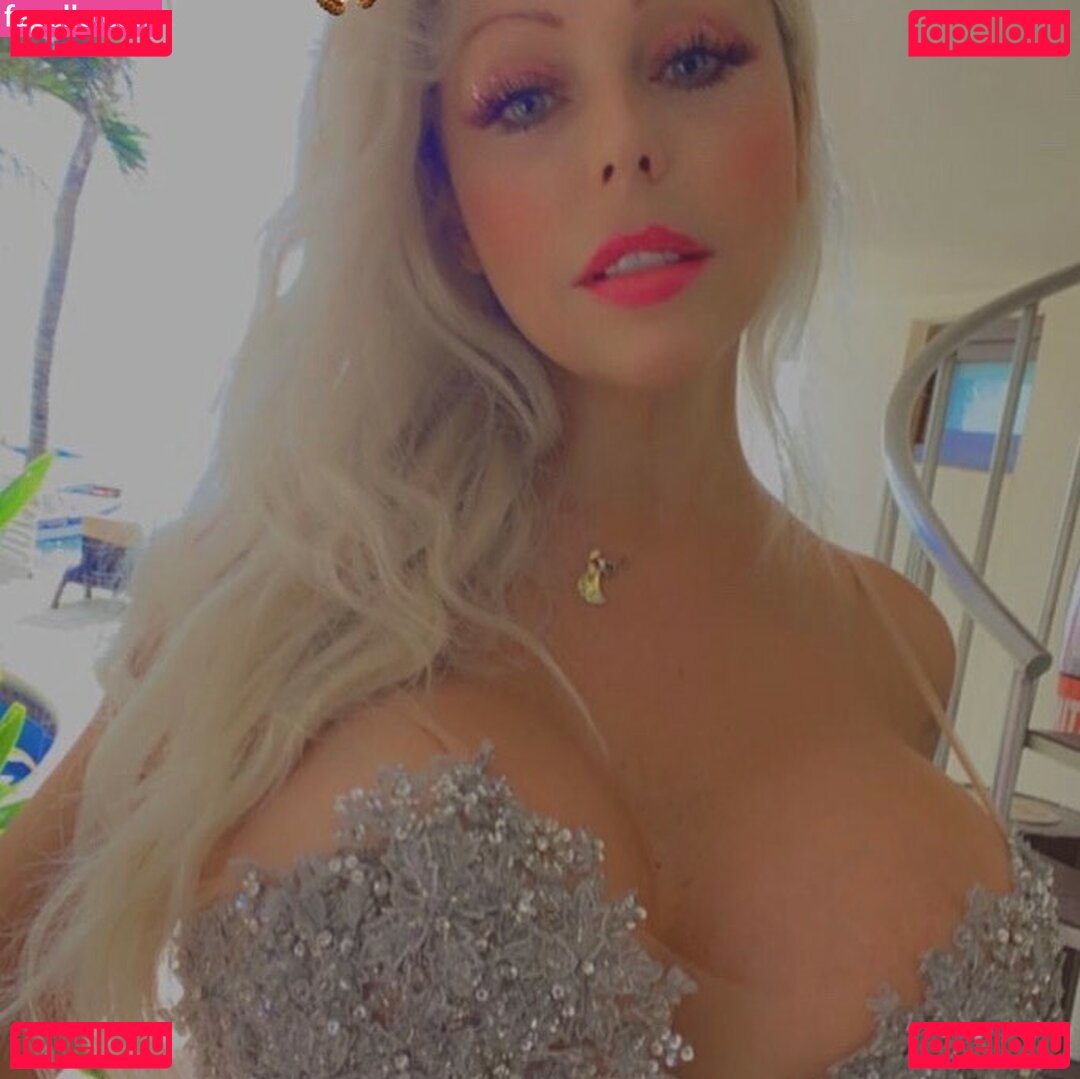 April Kiss Nude Onlyfans Photo 18