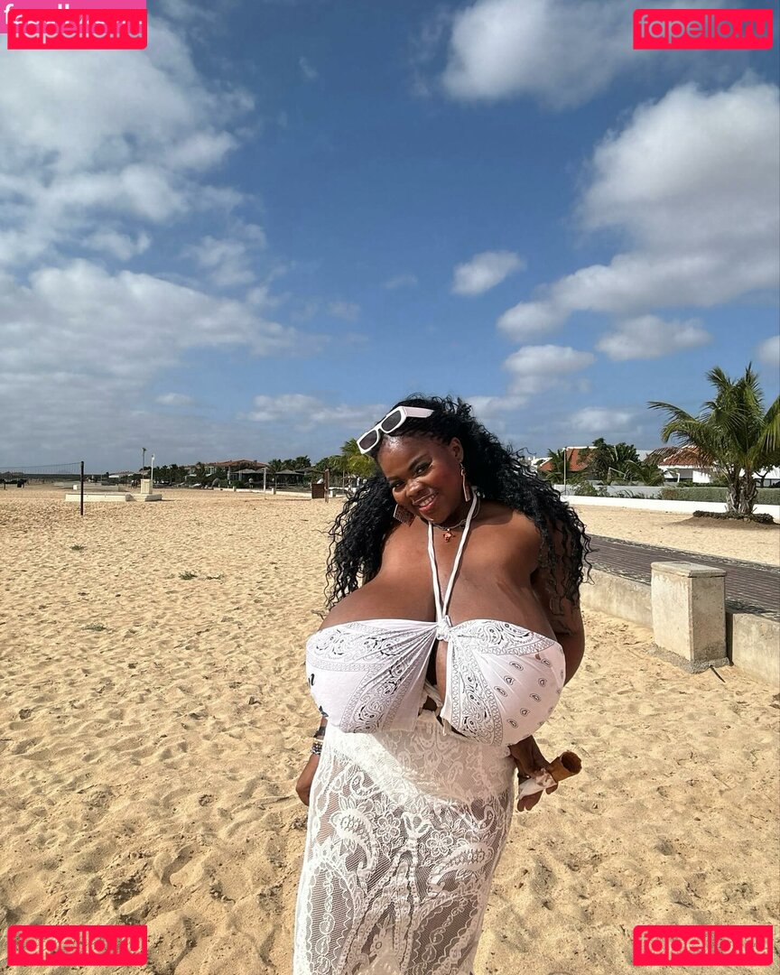 Chioma Lov Nude Onlyfans Photo 14