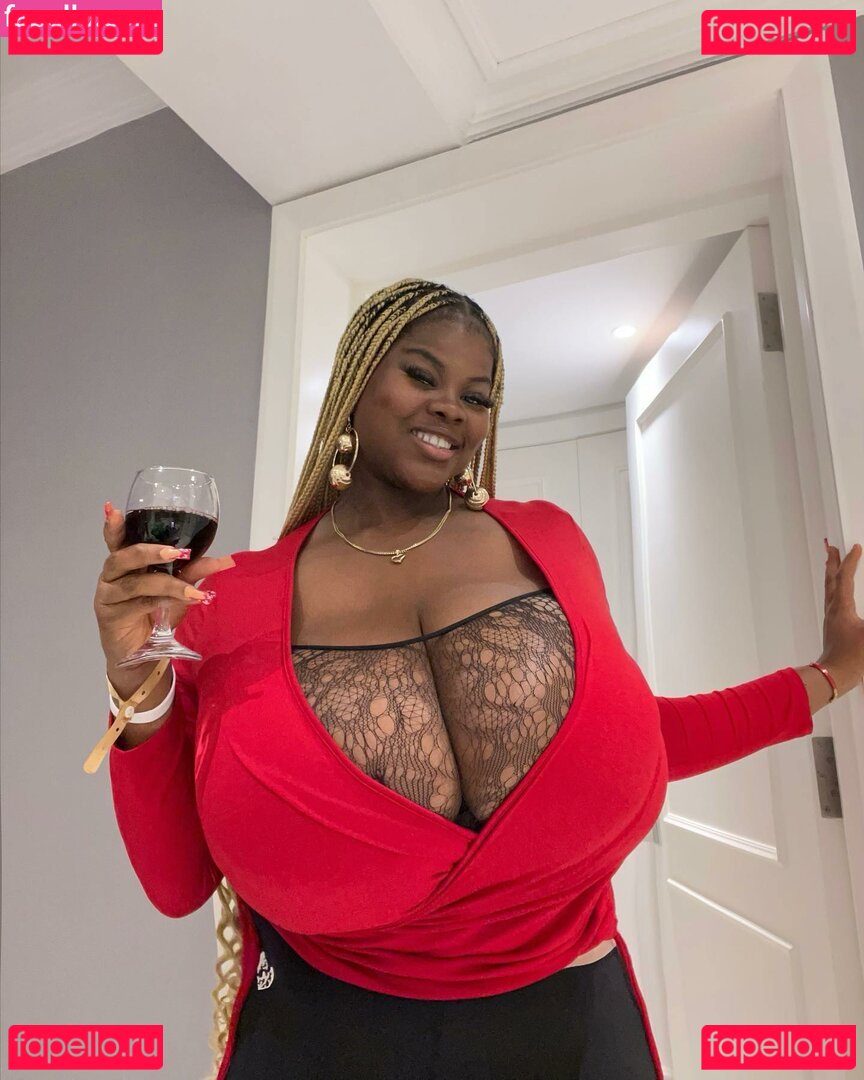 Chioma Lov Nude Onlyfans Photo 11