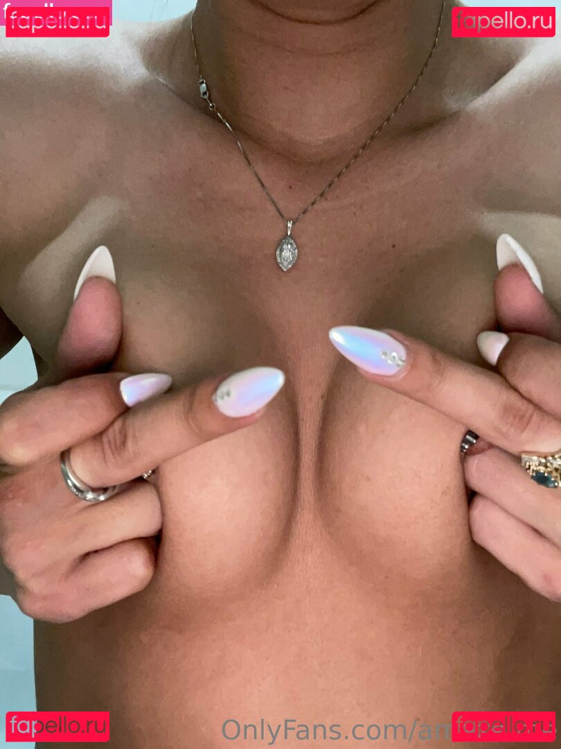 amaze.me Nude Onlyfans Photo 30