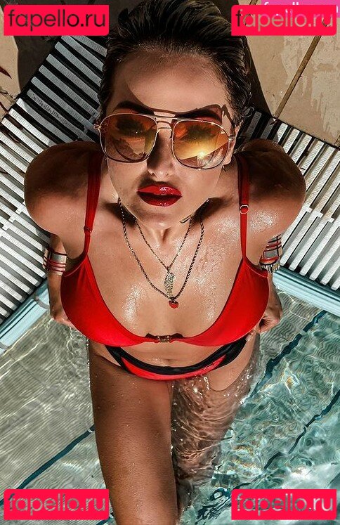 S H A N E L Nude Onlyfans Photo 50