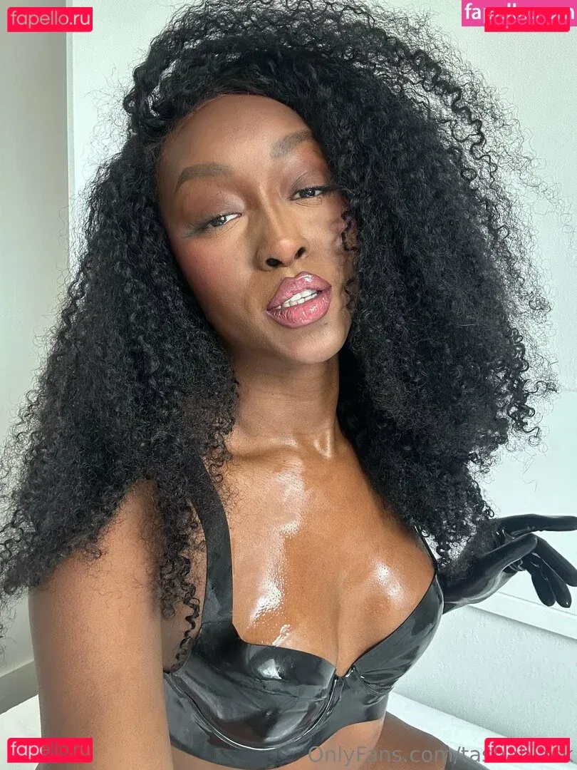 tashablack Onlyfans Photo Gallery 