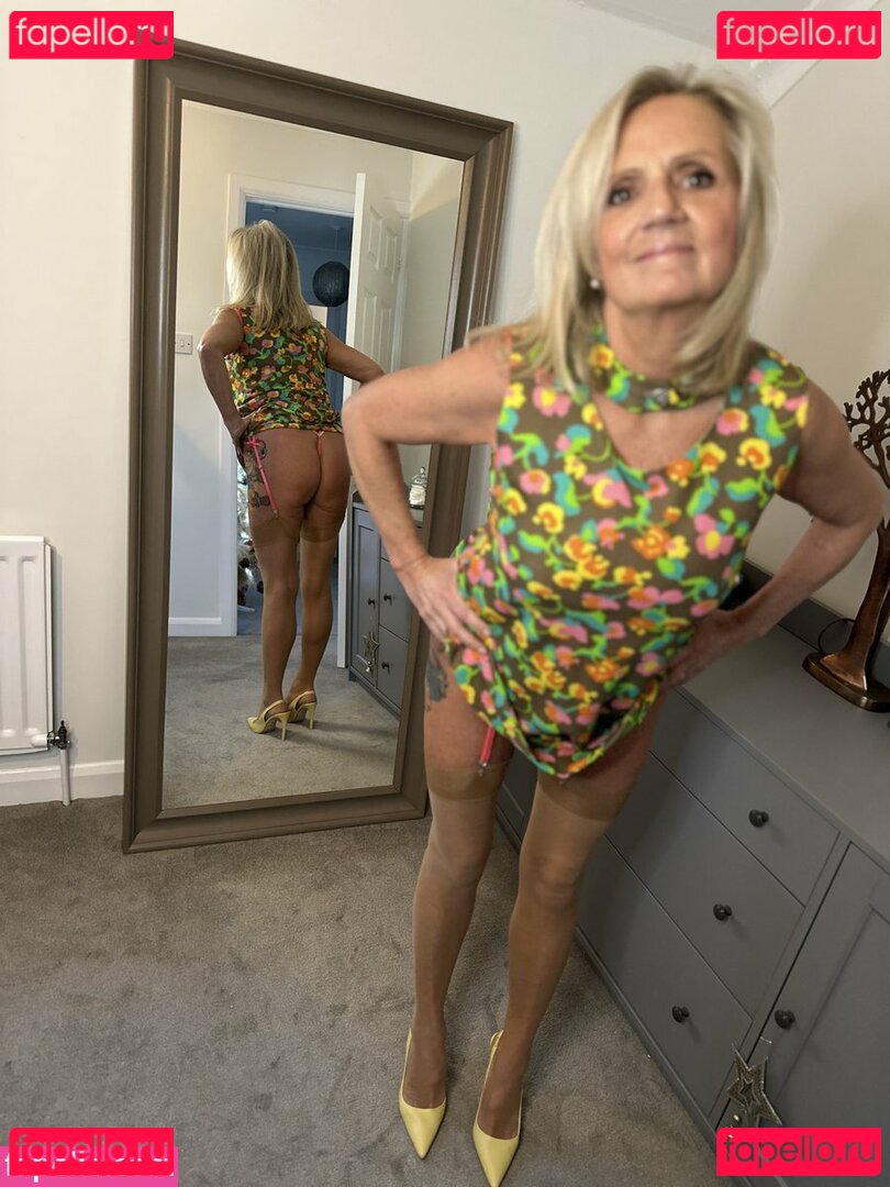 Dolly Bird Nude Onlyfans Photo 49