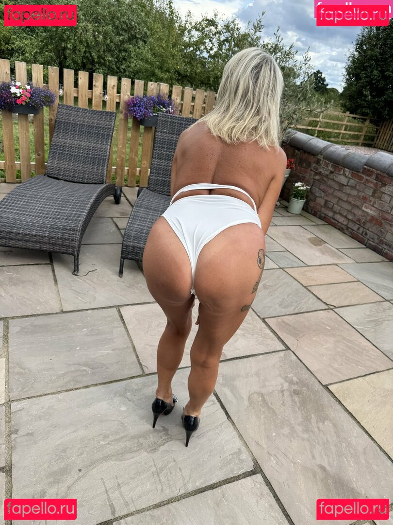 Dolly Bird Nude Onlyfans Photo 47
