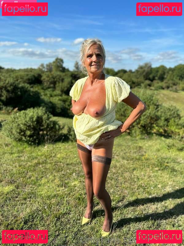 Dolly Bird Nude Onlyfans Photo 14