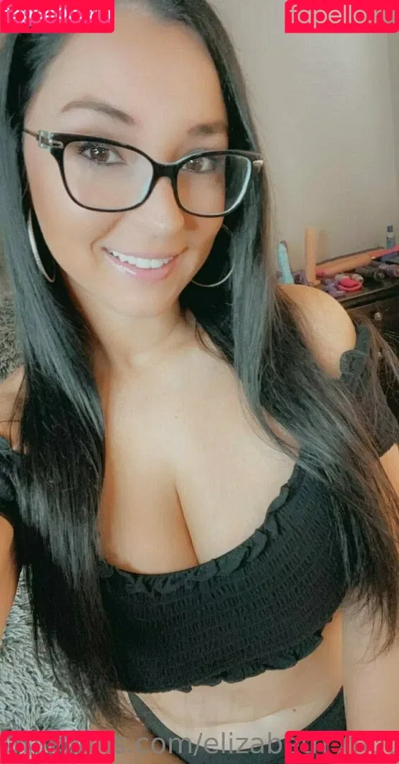 elizabeth_moon1 Onlyfans Photo Gallery 
