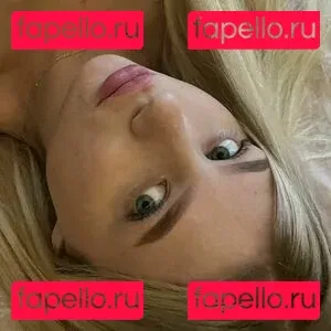 elizabeth_moon1 Onlyfans Photo Gallery 