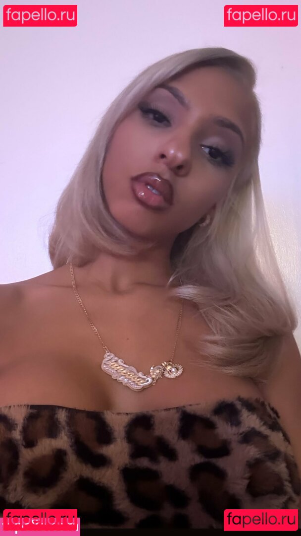Belladonnas Nude Onlyfans Photo 36