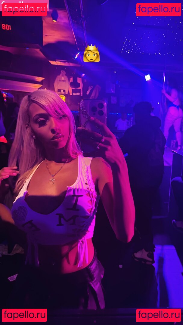Belladonnas Nude Onlyfans Photo 35