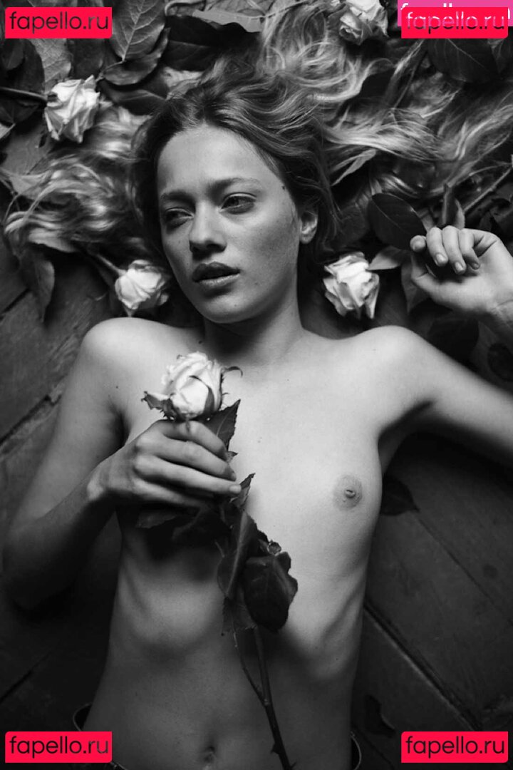 Zippora Seven Nude Onlyfans Photo 3