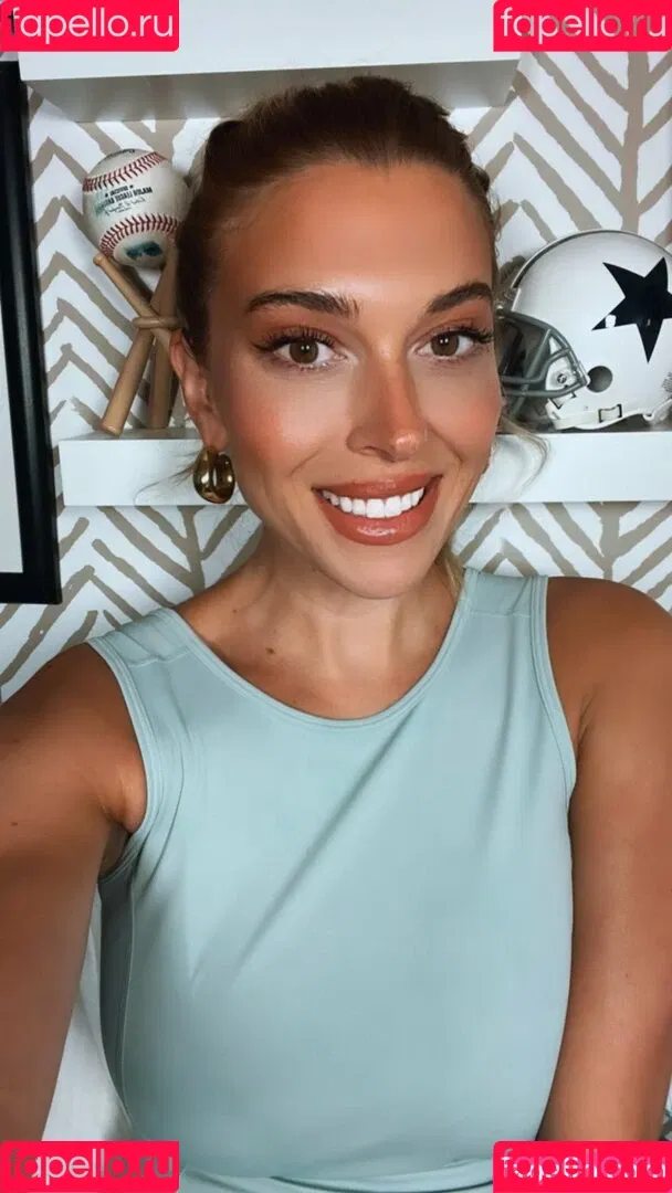 Taylor Mathis Onlyfans Photo Gallery 