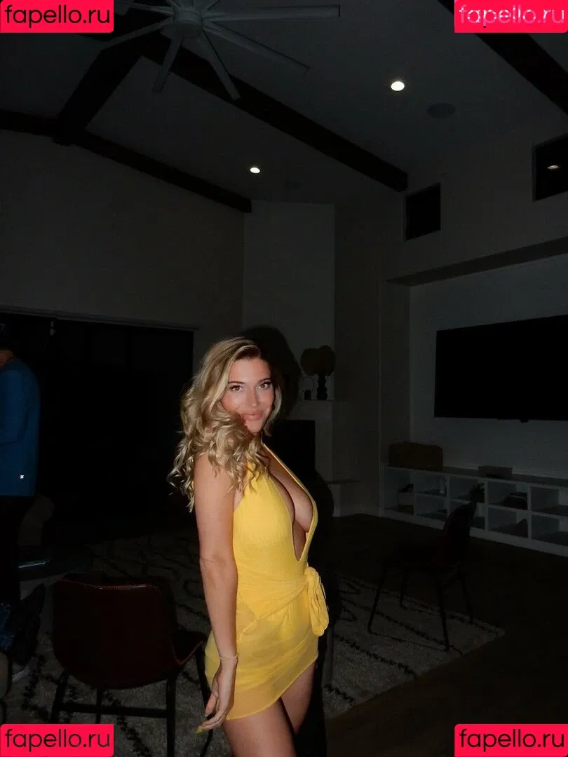 Taylor Mathis Onlyfans Photo Gallery 