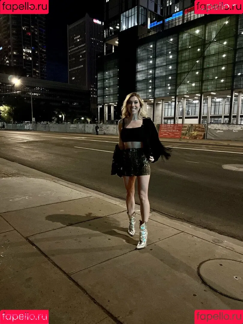 Taylor Mathis Onlyfans Photo Gallery 