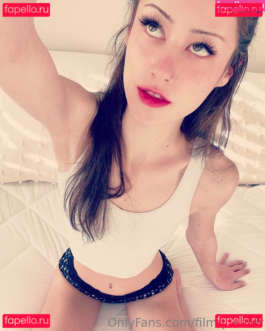 Vivian Lowe Nude Onlyfans Photo 11