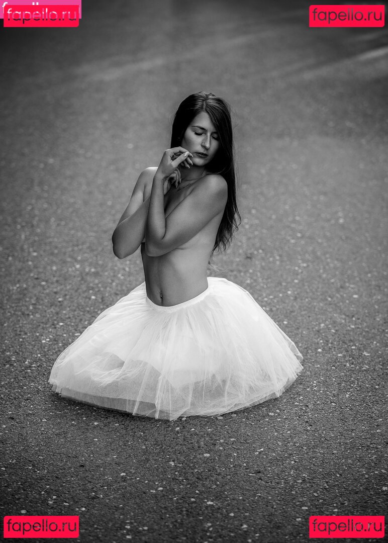 Isa._belle._ Nude Onlyfans Photo 79