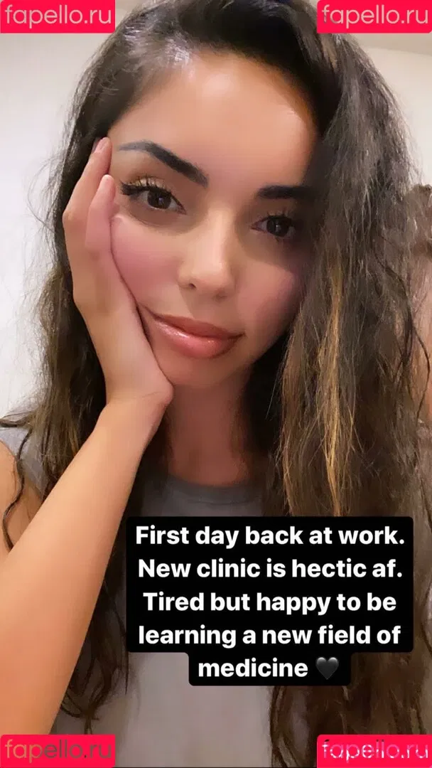 Tara Yazdi Onlyfans Photo Gallery 