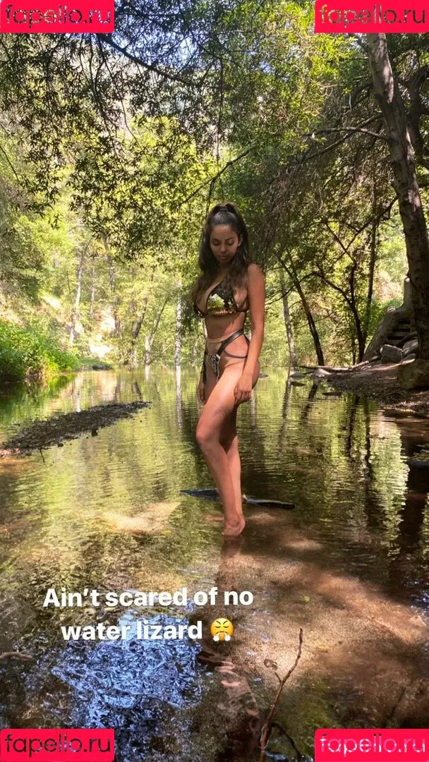 Tara Yazdi Onlyfans Photo Gallery 