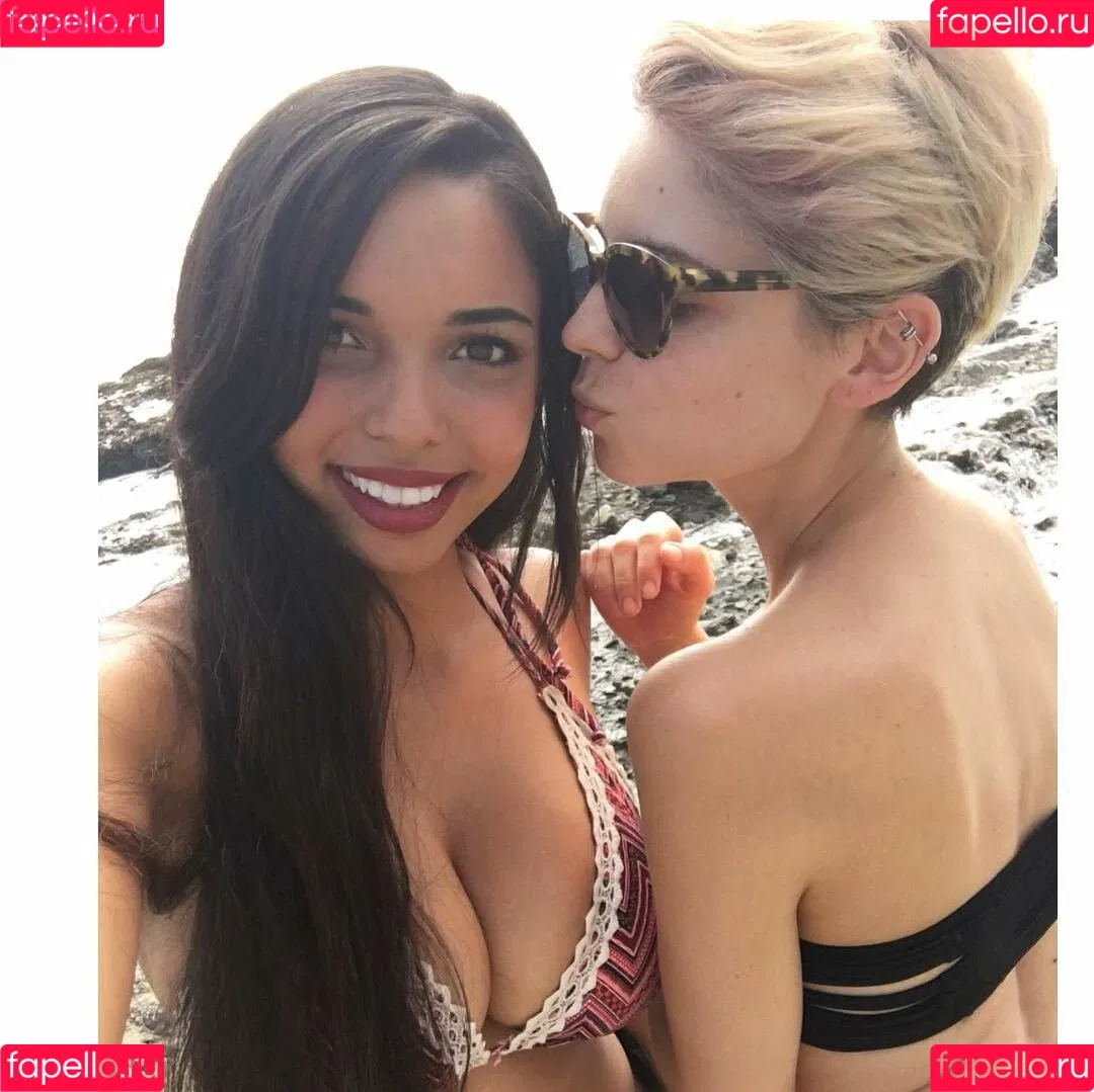 Tara Yazdi Onlyfans Photo Gallery 