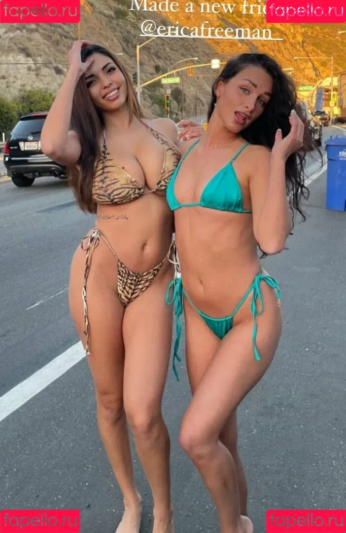 Tara Yazdi Onlyfans Photo Gallery 