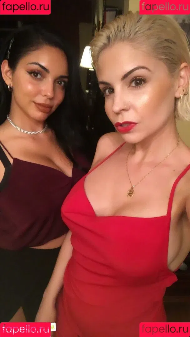 Tara Yazdi Onlyfans Photo Gallery 