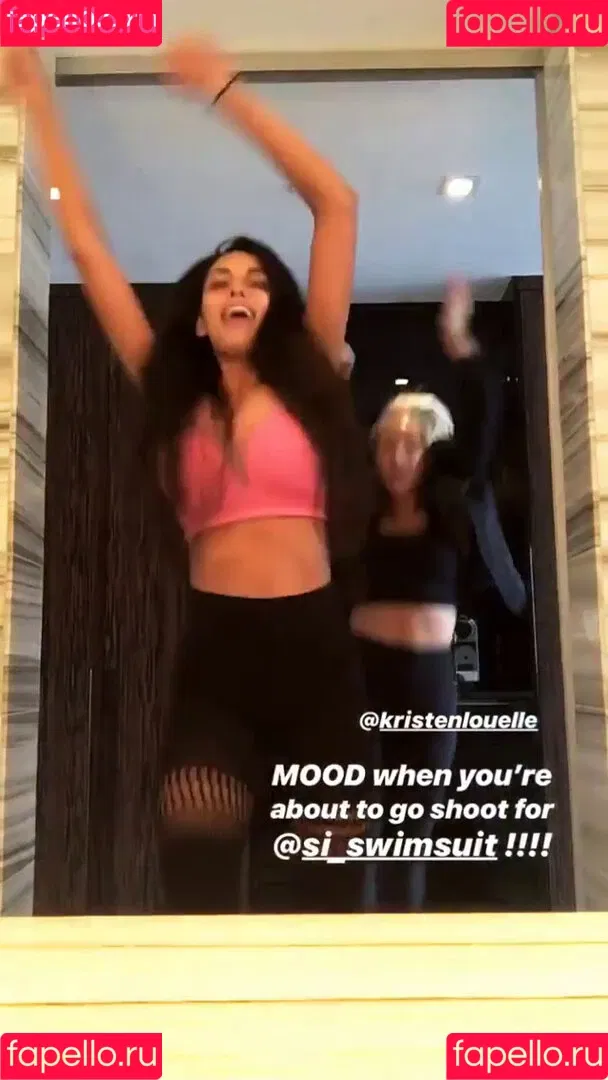 Tara Yazdi Onlyfans Photo Gallery 