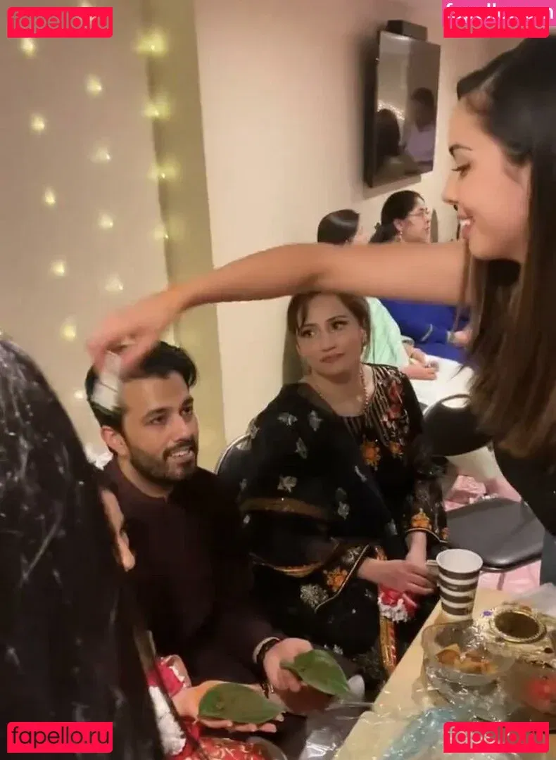 Tara Yazdi Onlyfans Photo Gallery 